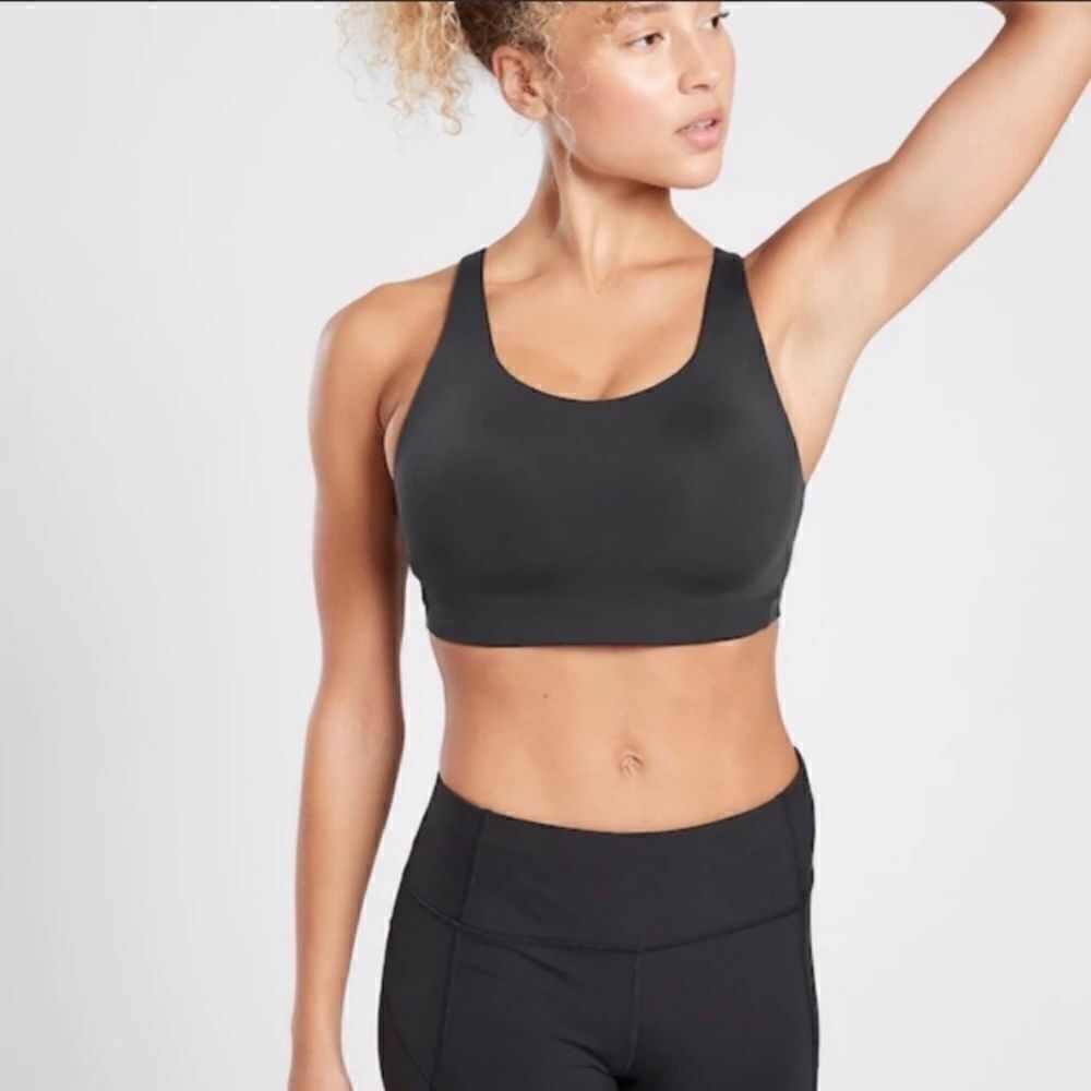 Athleta advance sports bra in black